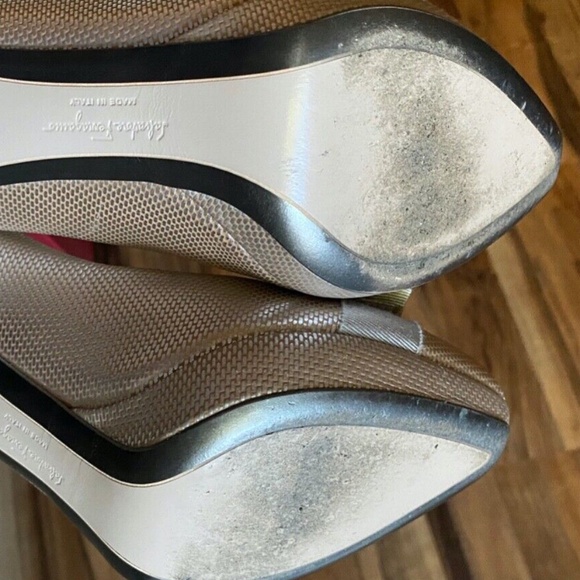 Salvatore Ferragamo Grazia Pebble Leather Bow Pumps in Champagne Silver, 10B - Picture 3 of 10